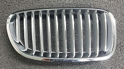 Решетка радиатора правая 51137261356 F10 F11 Polcar