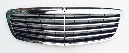 Решетка радиатора A2218800083 W221 Polcar