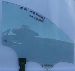 Стекло переднее правое 824202W010